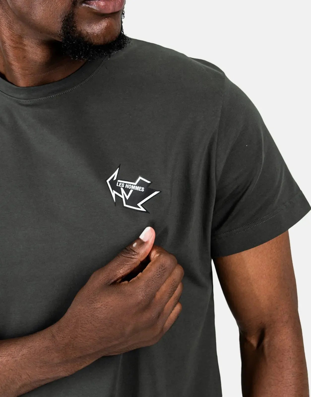 Les Hommes Arrow Back Print Mil Green T-Shirt Les Hommes